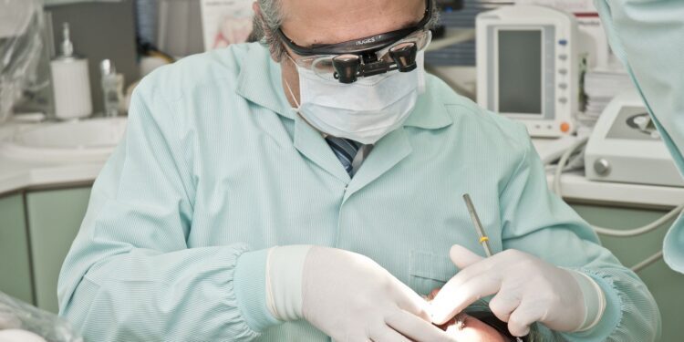 Cuidar bem dos dentes é bom para o cérebro